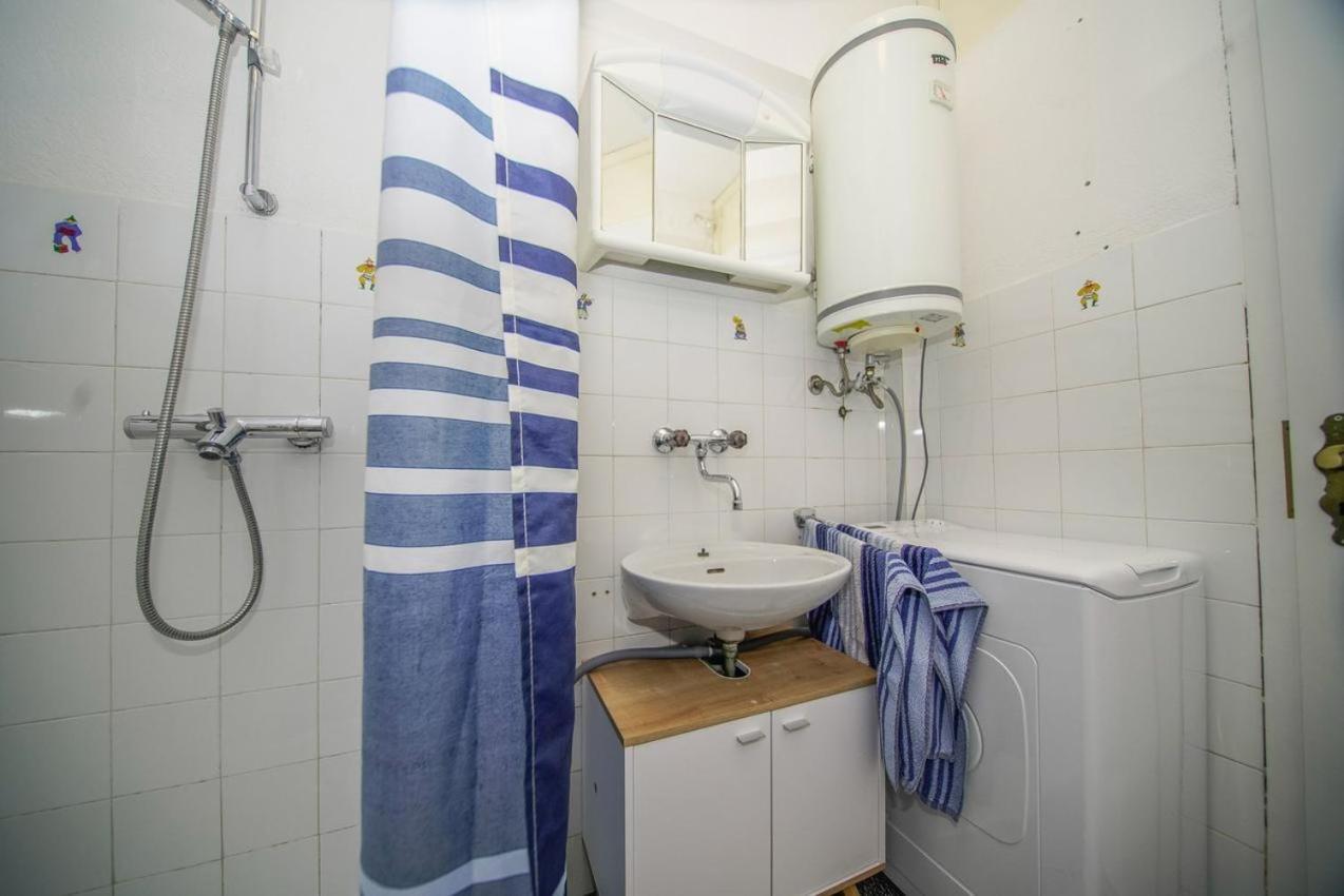 Apartman Mate Splitska Exterior foto
